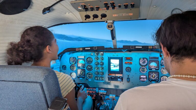 Mali fra Tahiti tester simulatoren i hjemlige omgivelser