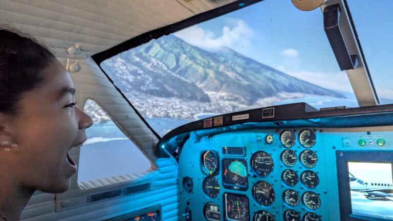 Mali finder sin mors hus på Tahiti